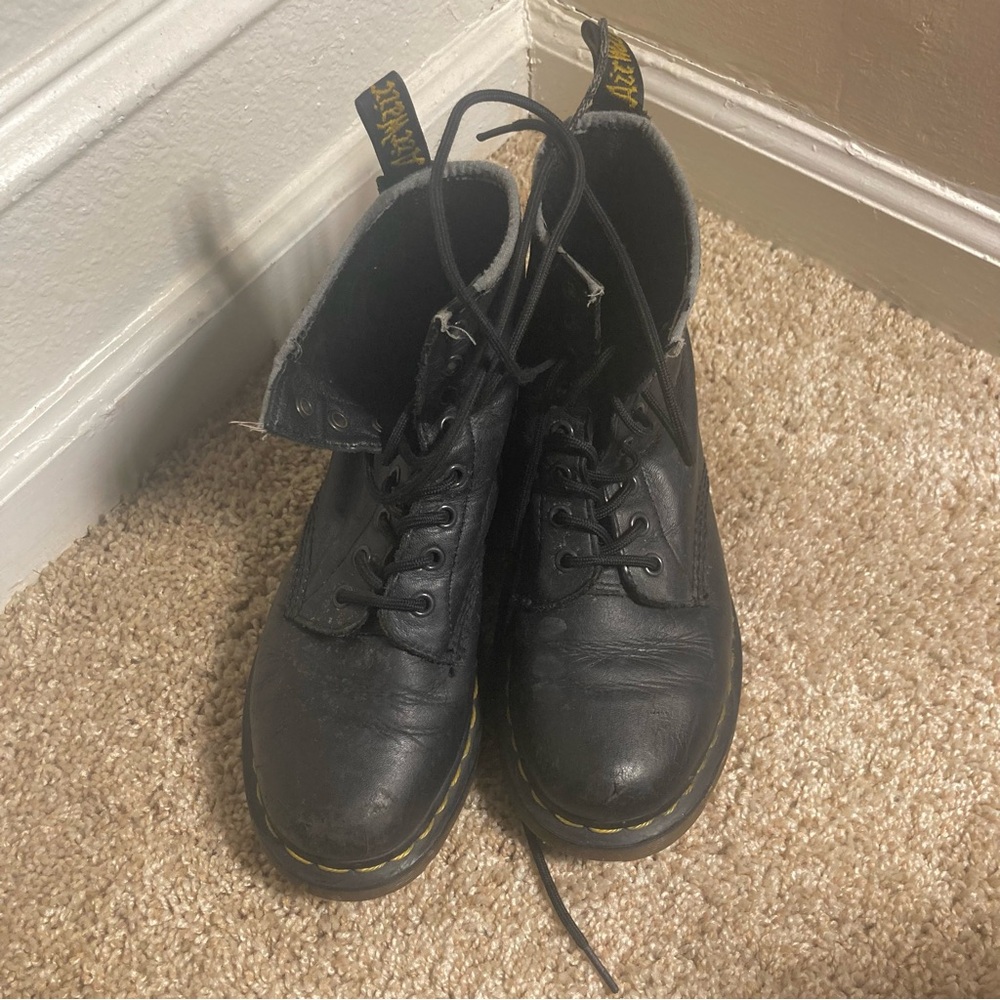 Pre-Owned Dr Marten Boots